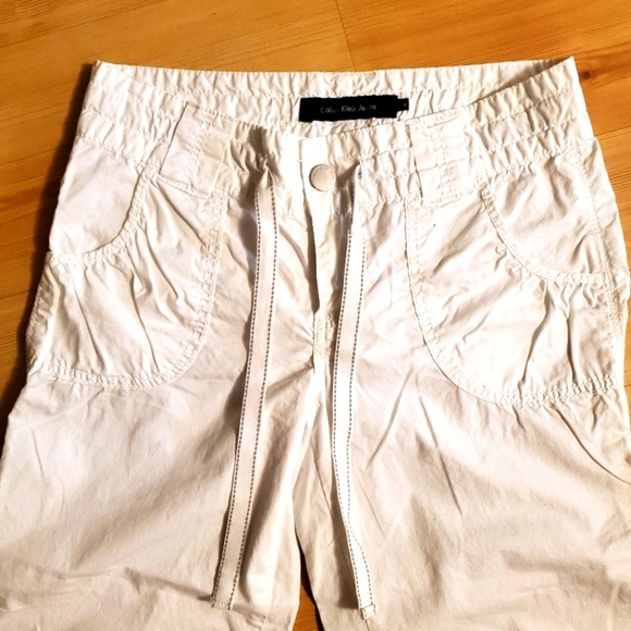 Calvin Klein Women's Capri White Jeans - Picture 2 of 9